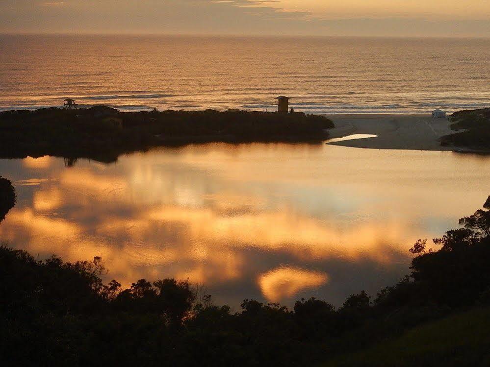 Pousada Pedra Grande Praia do Rosa Bagian luar foto